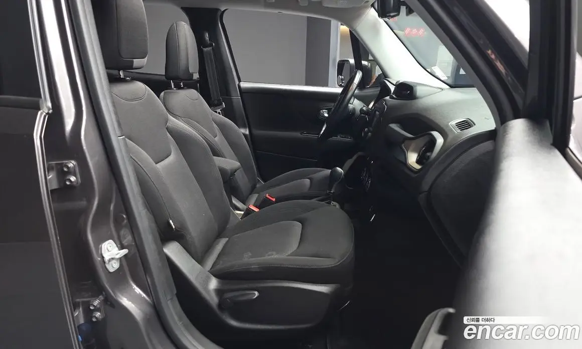 Jeep Renegade 2017 2.4 автомат (гидро), фото 11 Jeep Renegade 2017 2.4 автомат (гидро), фото 11