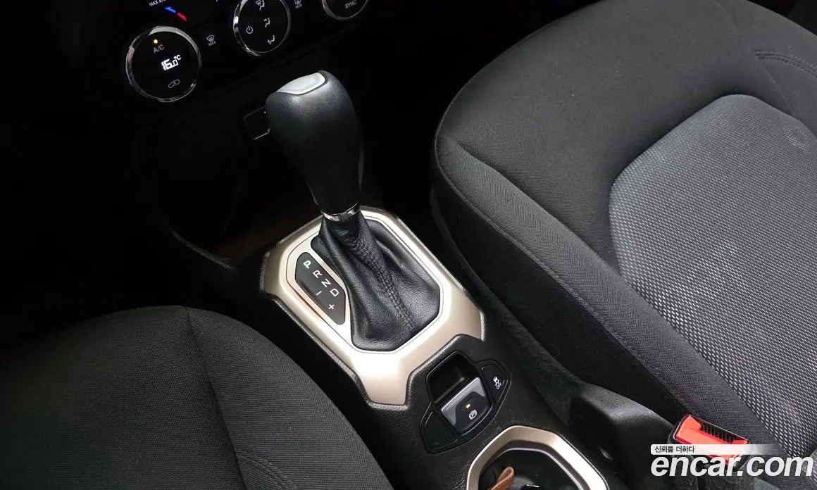 Jeep Renegade 2017 2.4 автомат (гидро), фото 9 Jeep Renegade 2017 2.4 автомат (гидро), фото 9