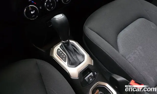 Jeep Renegade 2017 2.4 автомат (гидро), миниатюра 9 Jeep Renegade 2017 2.4 автомат (гидро), миниатюра 9