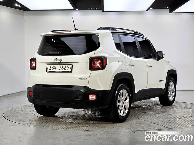Jeep Renegade 2017 2.4 автомат (гидро), миниатюра 4 Jeep Renegade 2017 2.4 автомат (гидро), миниатюра 4