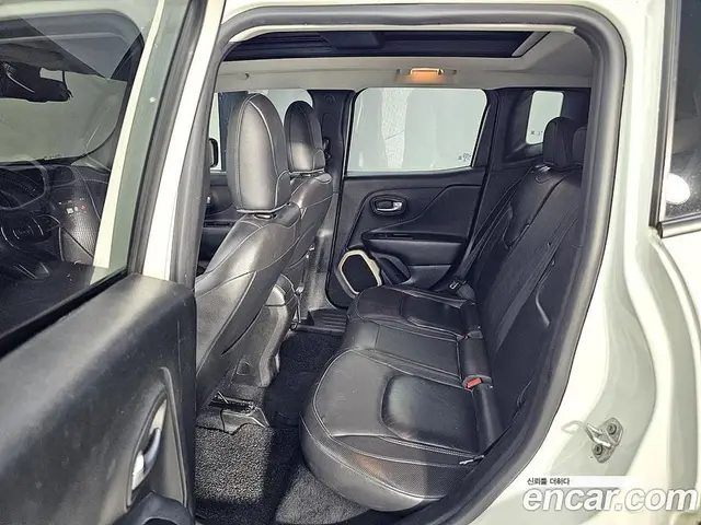 Jeep Renegade 2017 2.4 автомат (гидро), миниатюра 9 Jeep Renegade 2017 2.4 автомат (гидро), миниатюра 9