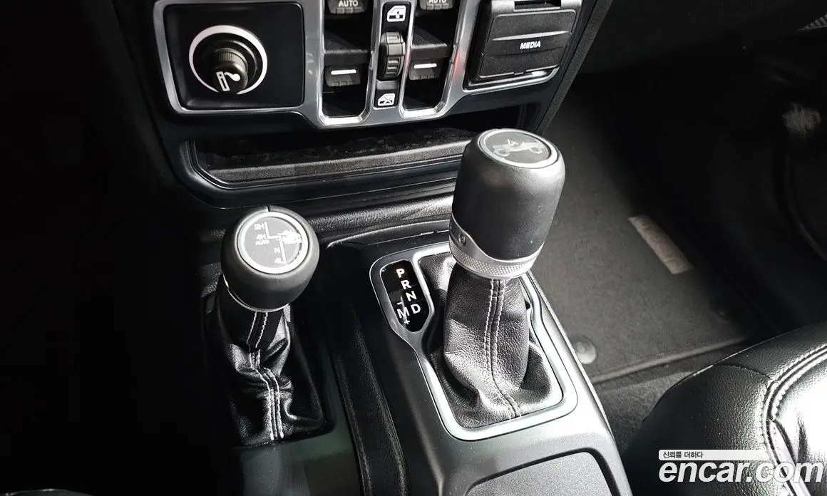 Jeep Wrangler 2019 2.0 автомат (гидро), фото 12 Jeep Wrangler 2019 2.0 автомат (гидро), фото 12