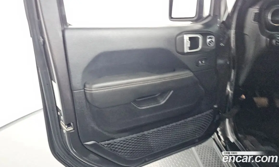 Jeep Wrangler 2019 2.0 автомат (гидро), фото 14 Jeep Wrangler 2019 2.0 автомат (гидро), фото 14