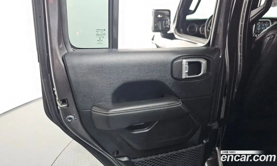 Jeep Wrangler 2019 2.0 автомат (гидро), фото 15 Jeep Wrangler 2019 2.0 автомат (гидро), фото 15
