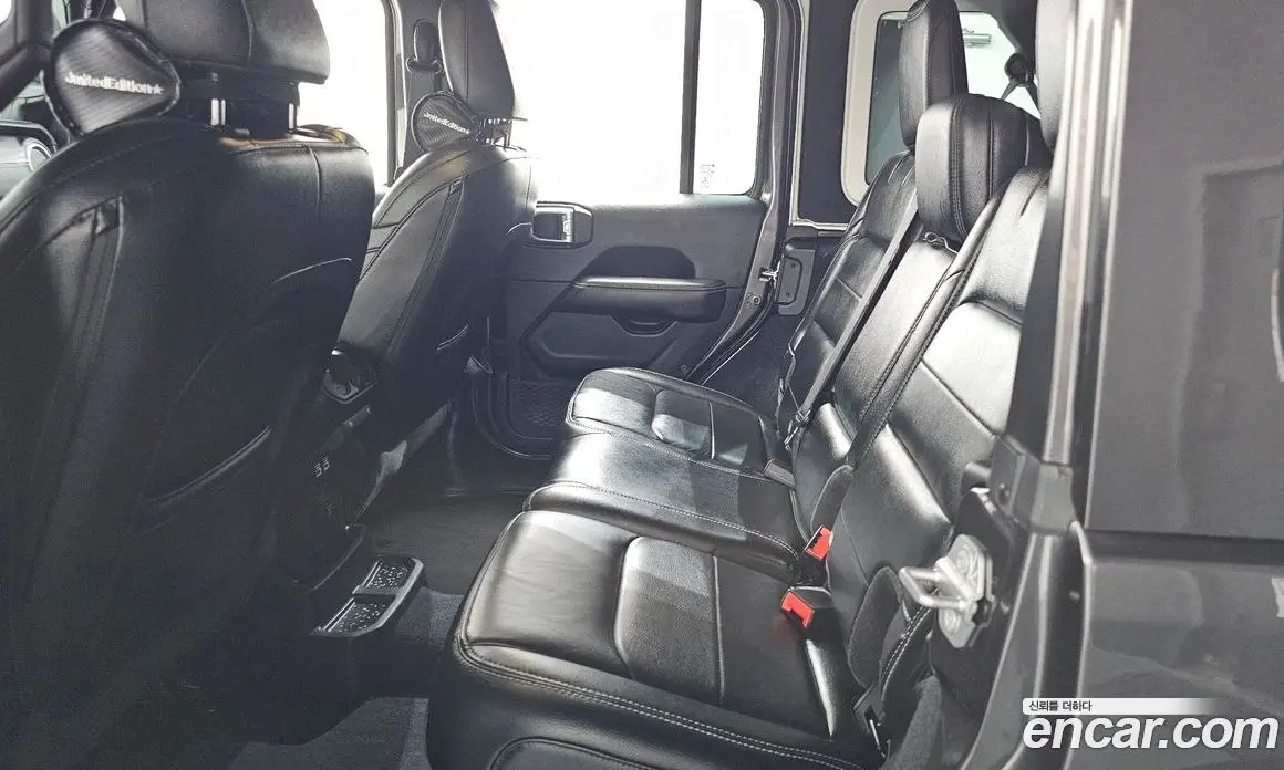 Jeep Wrangler 2019 2.0 автомат (гидро), фото 17 Jeep Wrangler 2019 2.0 автомат (гидро), фото 17