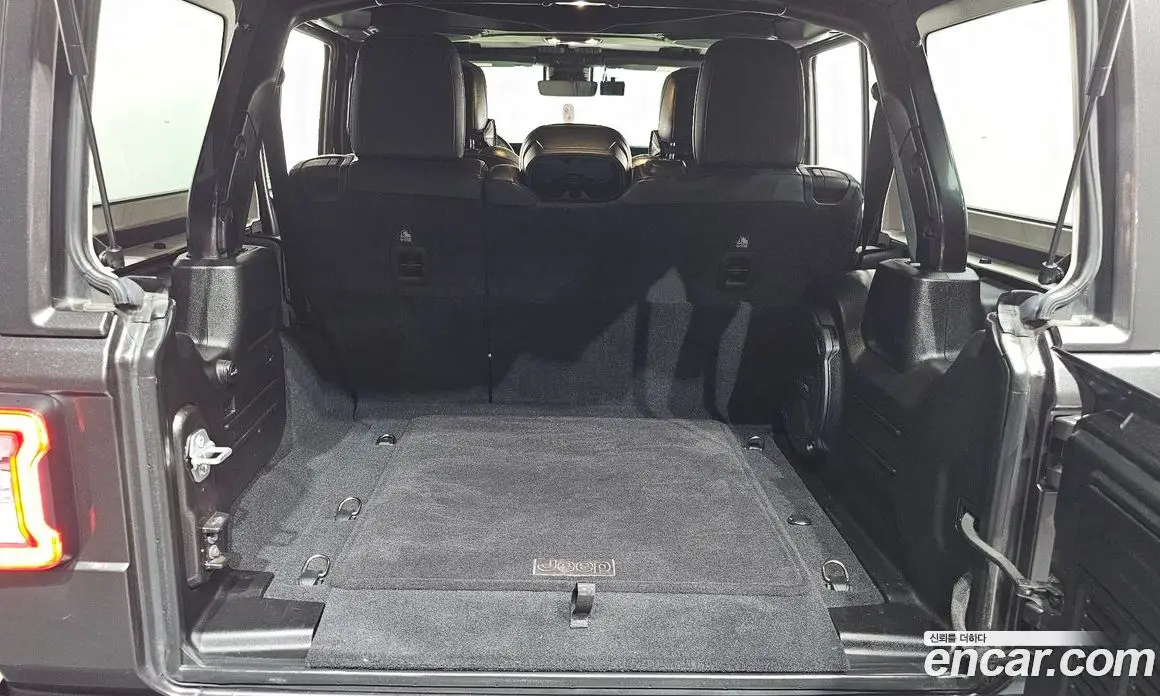 Jeep Wrangler 2019 2.0 автомат (гидро), фото 22 Jeep Wrangler 2019 2.0 автомат (гидро), фото 22