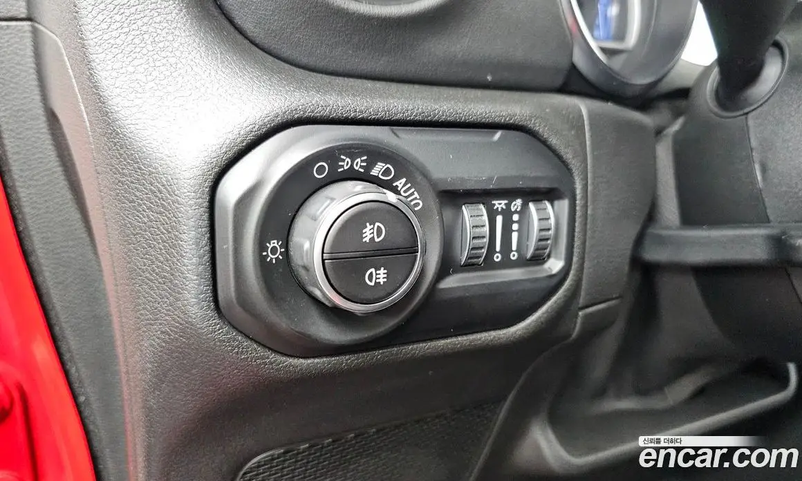Jeep Wrangler 2019 2.0 автомат (гидро), фото 19 Jeep Wrangler 2019 2.0 автомат (гидро), фото 19