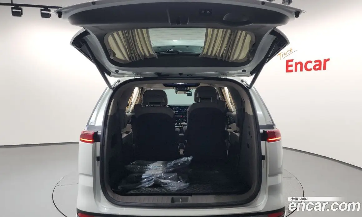 Kia Carnival 2021 3.5 автомат (гидро), фото 26 Kia Carnival 2021 3.5 автомат (гидро), фото 26