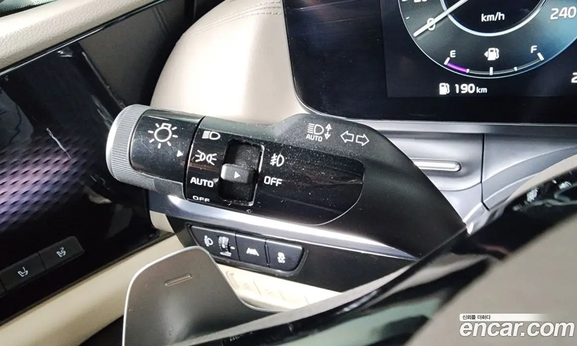 Kia Carnival 2021 3.5 автомат (гидро), фото 38 Kia Carnival 2021 3.5 автомат (гидро), фото 38