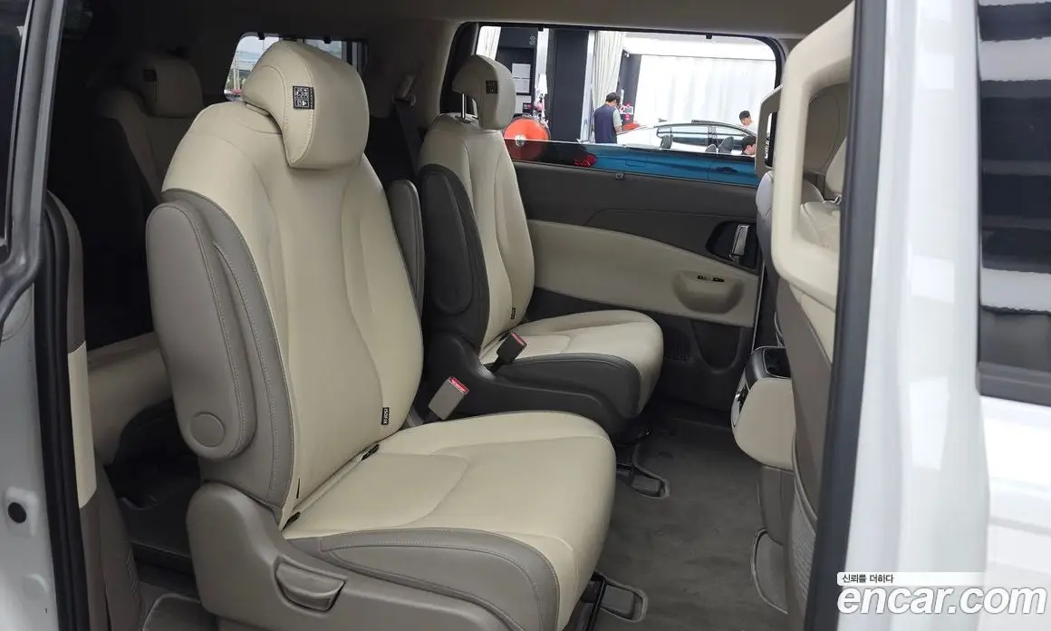 Kia Carnival 2025 2.2 автомат (гидро), фото 16