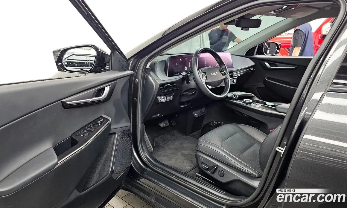 Kia EV6 2022 0.1 автомат (гидро), фото 13 Kia EV6 2022 0.1 автомат (гидро), фото 13