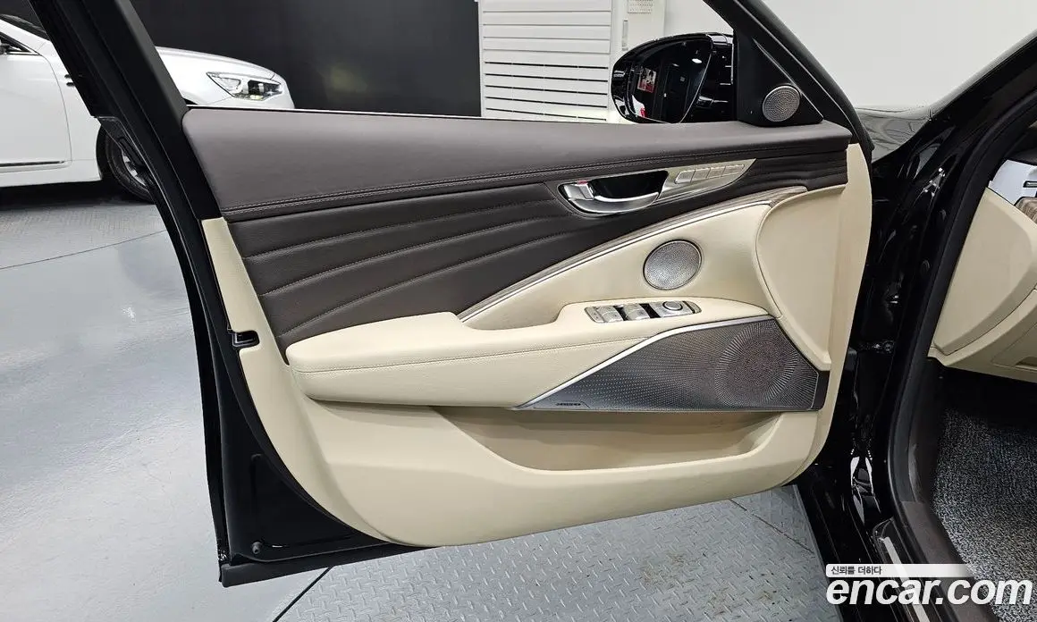 Kia K9 2025 3.8 автомат (гидро), фото 13 Kia K9 2025 3.8 автомат (гидро), фото 13