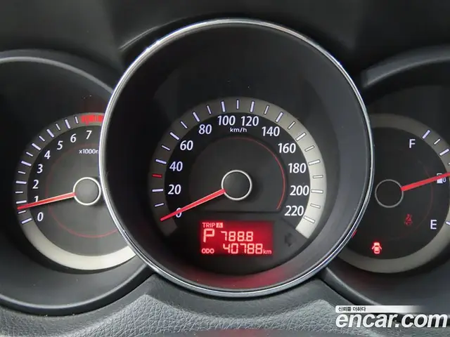 Kia Porte 2012 1.6 автомат (гидро), миниатюра 9