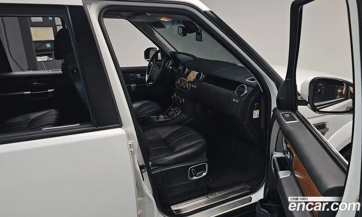 Land Rover Discovery 2016 3.0 автомат (гидро), фото 15 Land Rover Discovery 2016 3.0 автомат (гидро), фото 15