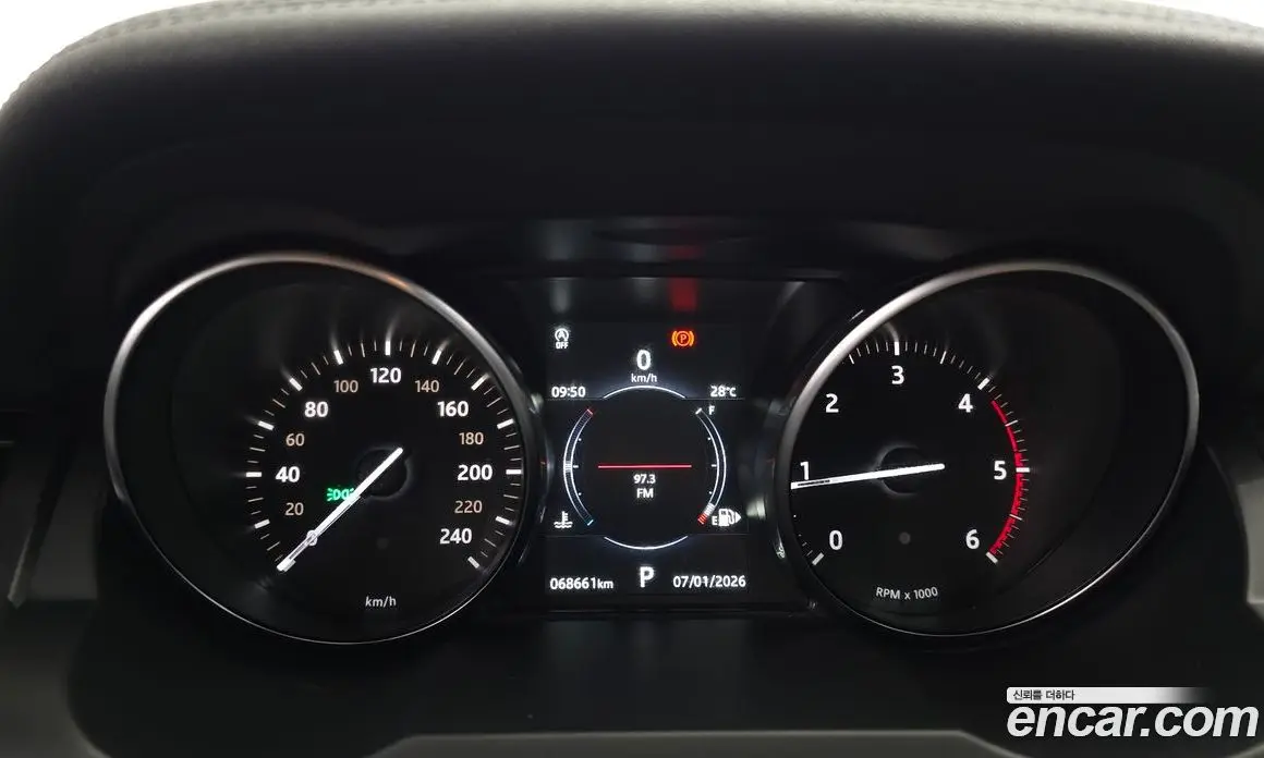 Land Rover Range Rover Evoque 2018 2.0 автомат (гидро), фото 11 Land Rover Range Rover Evoque 2018 2.0 автомат (гидро), фото 11