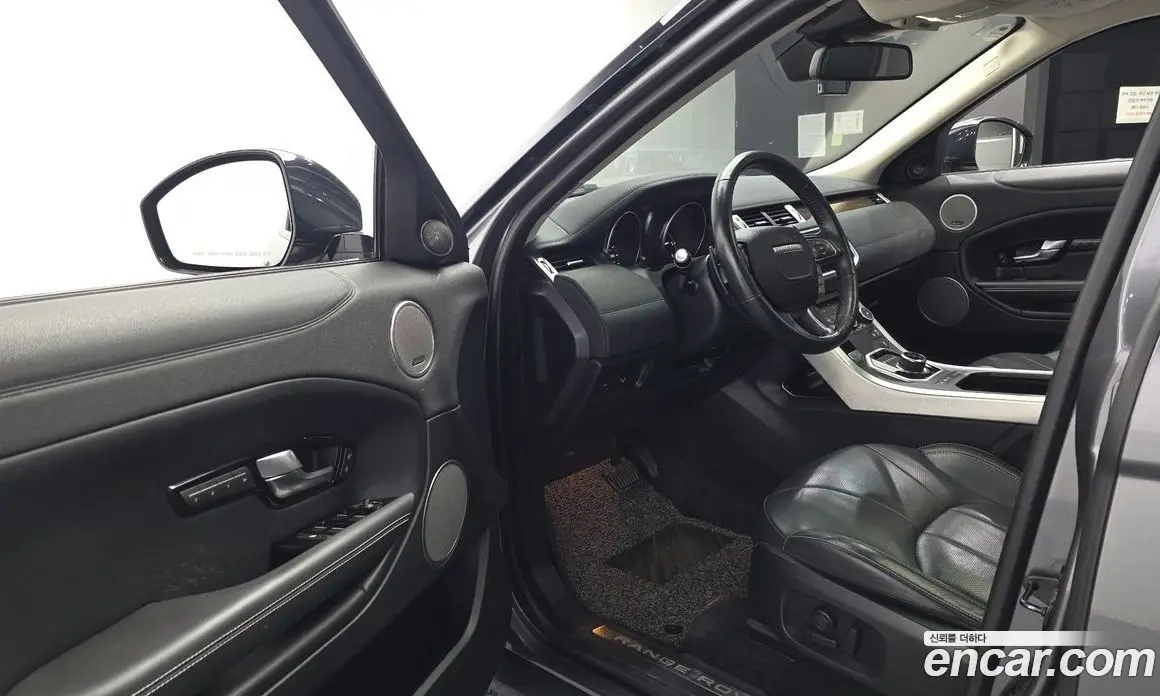 Land Rover Range Rover Evoque 2018 2.0 автомат (гидро), фото 13 Land Rover Range Rover Evoque 2018 2.0 автомат (гидро), фото 13