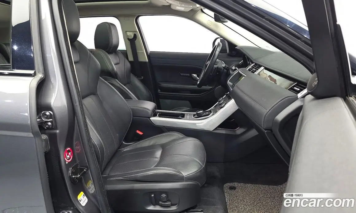 Land Rover Range Rover Evoque 2018 2.0 автомат (гидро), фото 16 Land Rover Range Rover Evoque 2018 2.0 автомат (гидро), фото 16