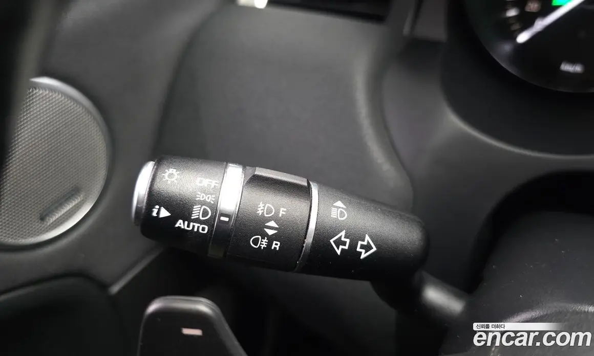 Land Rover Range Rover Evoque 2018 2.0 автомат (гидро), фото 27 Land Rover Range Rover Evoque 2018 2.0 автомат (гидро), фото 27
