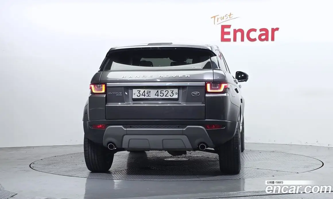 Land Rover Range Rover Evoque 2018 2.0 автомат (гидро), фото 4 Land Rover Range Rover Evoque 2018 2.0 автомат (гидро), фото 4