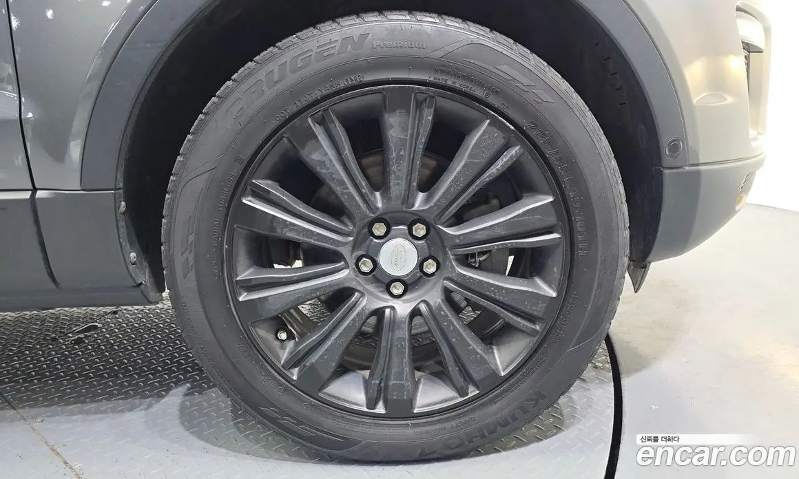 Land Rover Range Rover Evoque 2018 2.0 автомат (гидро), фото 7 Land Rover Range Rover Evoque 2018 2.0 автомат (гидро), фото 7