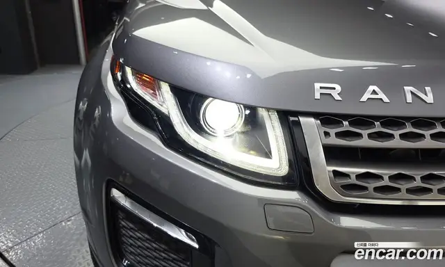 Land Rover Range Rover Evoque 2018 2.0 автомат (гидро), миниатюра 8 Land Rover Range Rover Evoque 2018 2.0 автомат (гидро), миниатюра 8