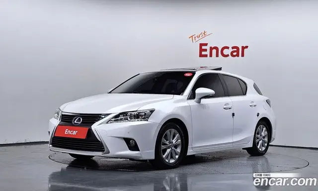 Lexus CT200h, 2015, 90 771 км