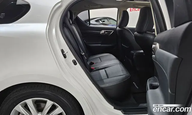 Lexus CT200h 2015 1.8 автомат (гидро), миниатюра 11 Lexus CT200h 2015 1.8 автомат (гидро), миниатюра 11
