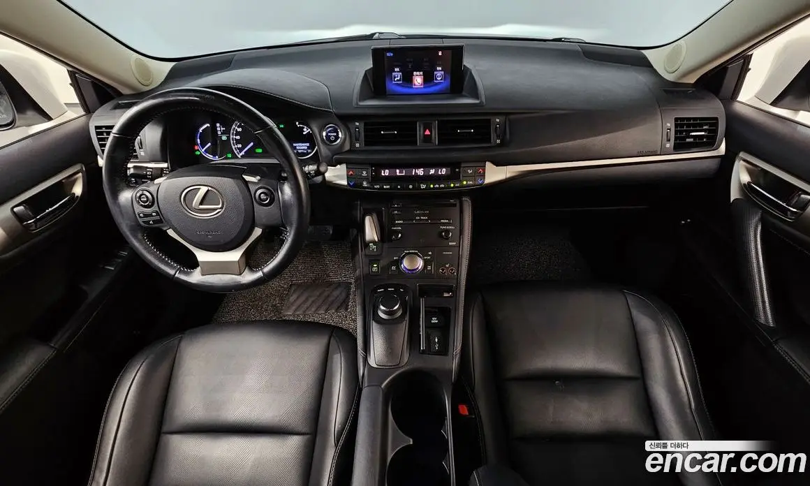 Lexus CT200h 2015 1.8 автомат (гидро), фото 7 Lexus CT200h 2015 1.8 автомат (гидро), фото 7