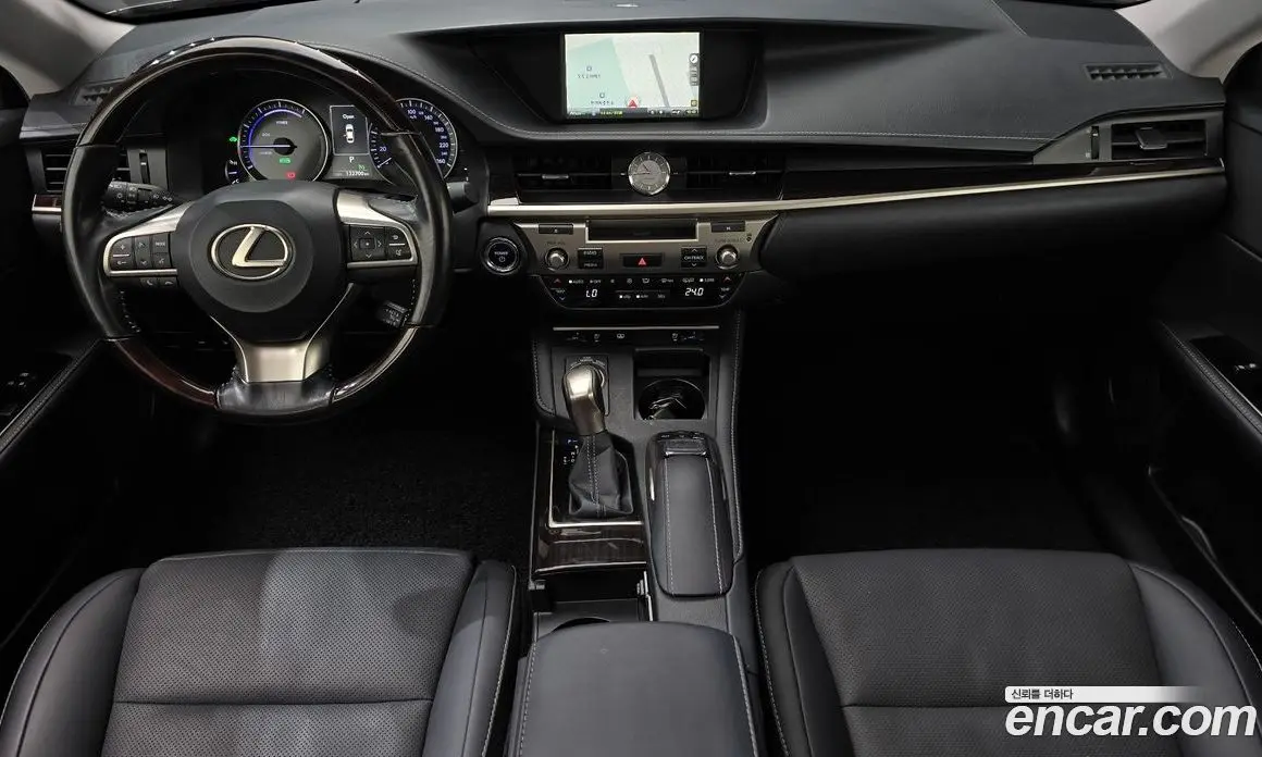 Lexus ES 2017 2.5 автомат (гидро), фото 7 Lexus ES 2017 2.5 автомат (гидро), фото 7