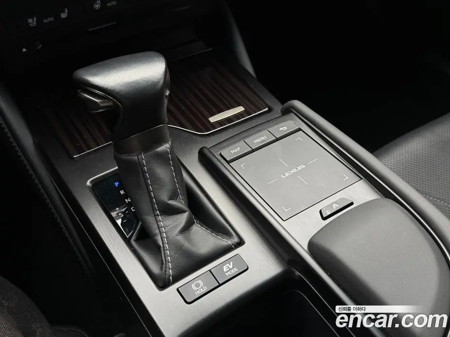 Lexus ES 2020 2.5 автомат (гидро), фото 9 Lexus ES 2020 2.5 автомат (гидро), фото 9