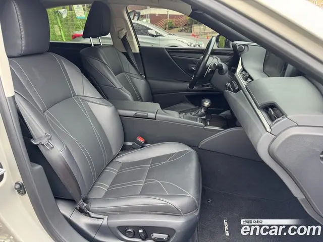 Lexus ES 2020 2.5 автомат (гидро), миниатюра 10 Lexus ES 2020 2.5 автомат (гидро), миниатюра 10