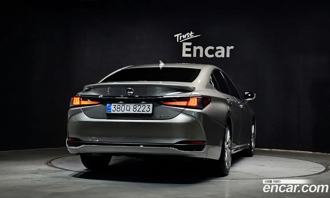 Lexus ES 2025 2.5 автомат (гидро), фото 4 Lexus ES 2025 2.5 автомат (гидро), фото 4