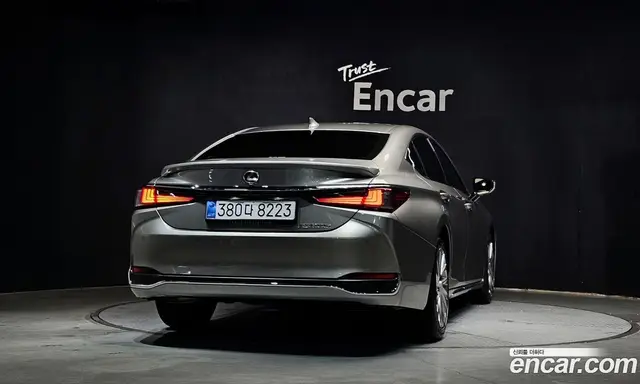 Lexus ES 2025 2.5 автомат (гидро), миниатюра 4 Lexus ES 2025 2.5 автомат (гидро), миниатюра 4