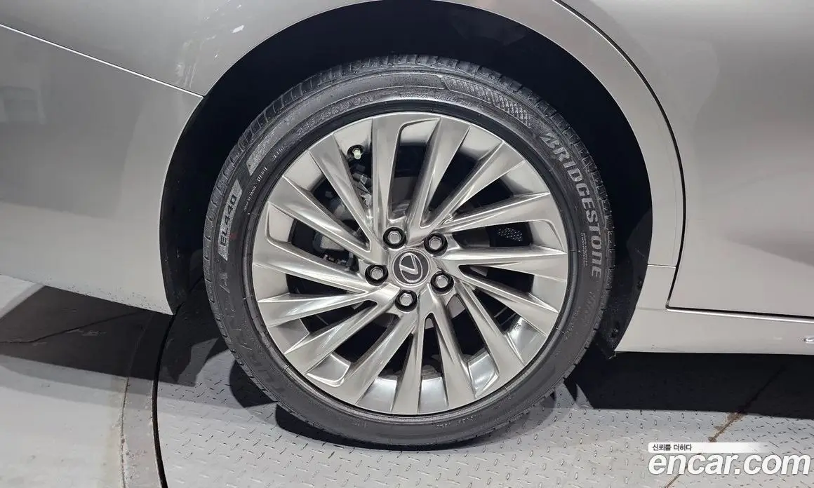 Lexus ES 2025 2.5 автомат (гидро), фото 5 Lexus ES 2025 2.5 автомат (гидро), фото 5