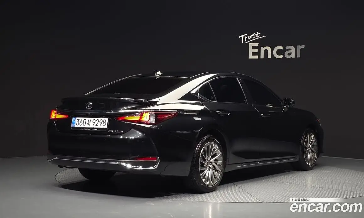 Lexus ES 2025 2.5 автомат (гидро), фото 2 Lexus ES 2025 2.5 автомат (гидро), фото 2