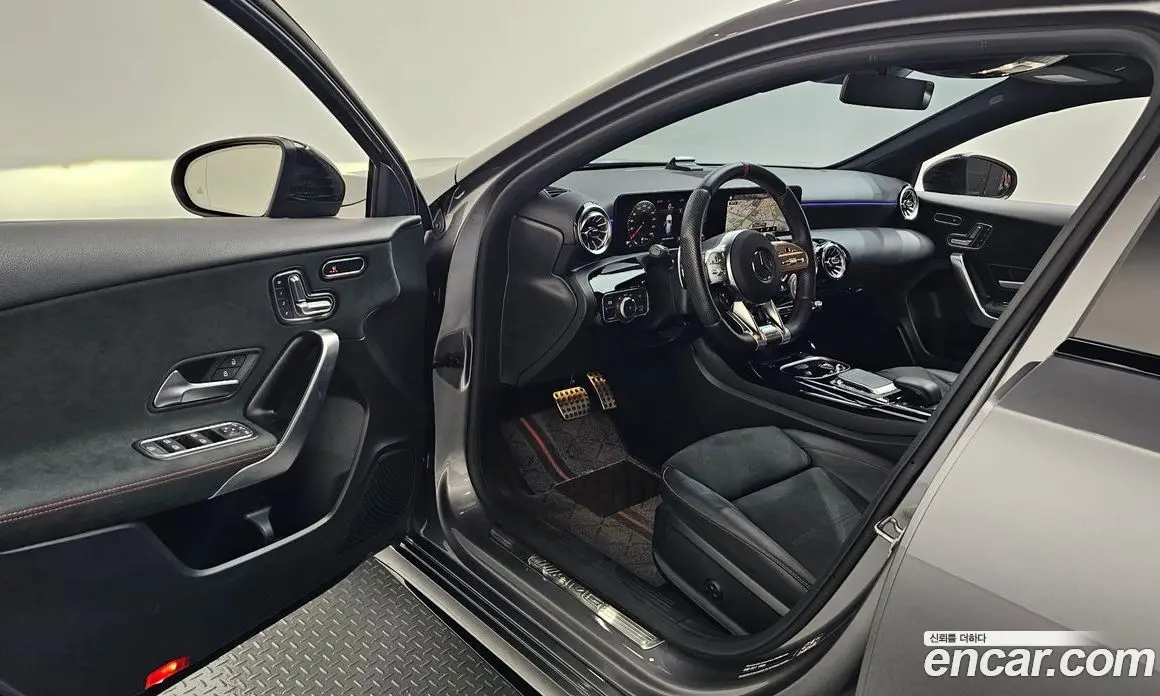 Mercedes-Benz A-Class 2023 2.0 автомат (гидро), фото 13