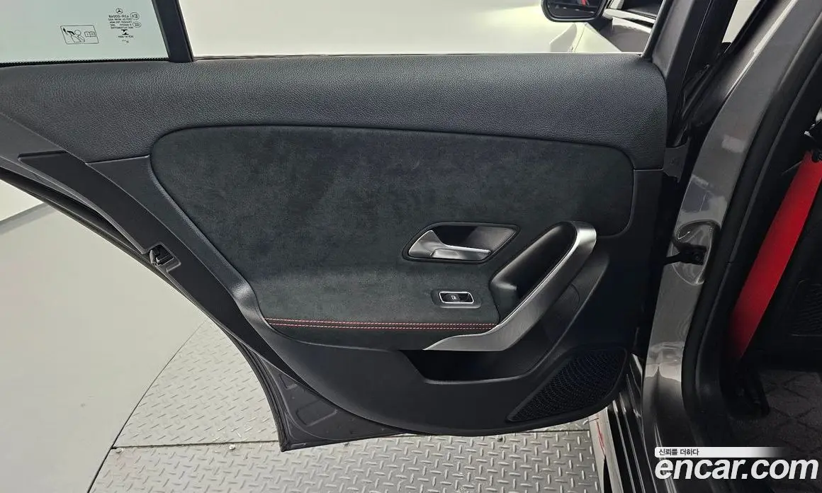 Mercedes-Benz A-Class 2023 2.0 автомат (гидро), фото 15