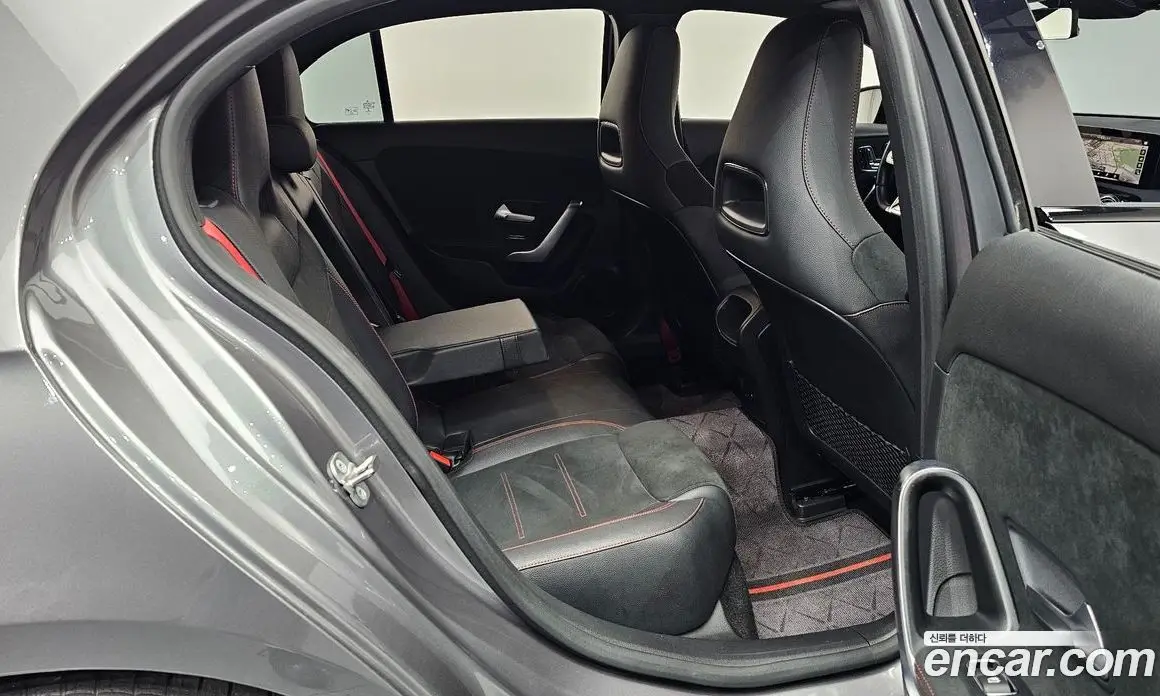 Mercedes-Benz A-Class 2023 2.0 автомат (гидро), фото 17