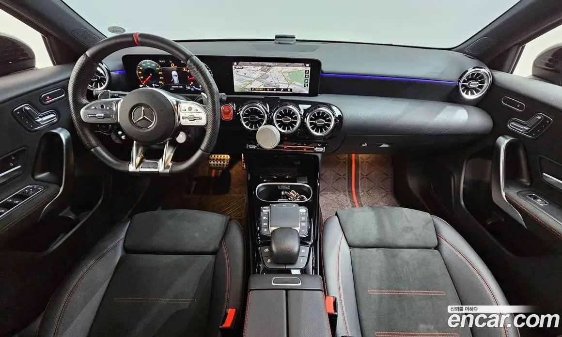 Mercedes-Benz A-Class 2023 2.0 автомат (гидро), фото 10