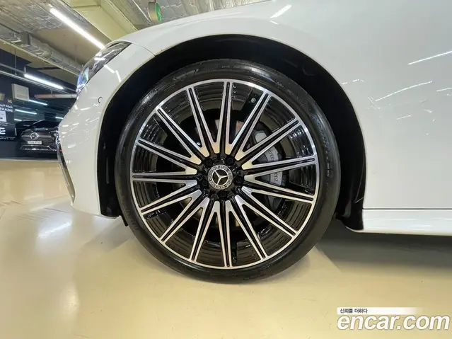 Mercedes-Benz CLE-Class 2024 3.0 автомат (гидро), миниатюра 5