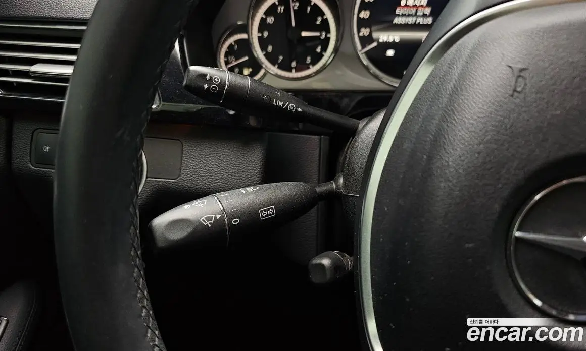 Mercedes-Benz E-Class 2013 3.5 автомат (гидро), фото 25 Mercedes-Benz E-Class 2013 3.5 автомат (гидро), фото 25