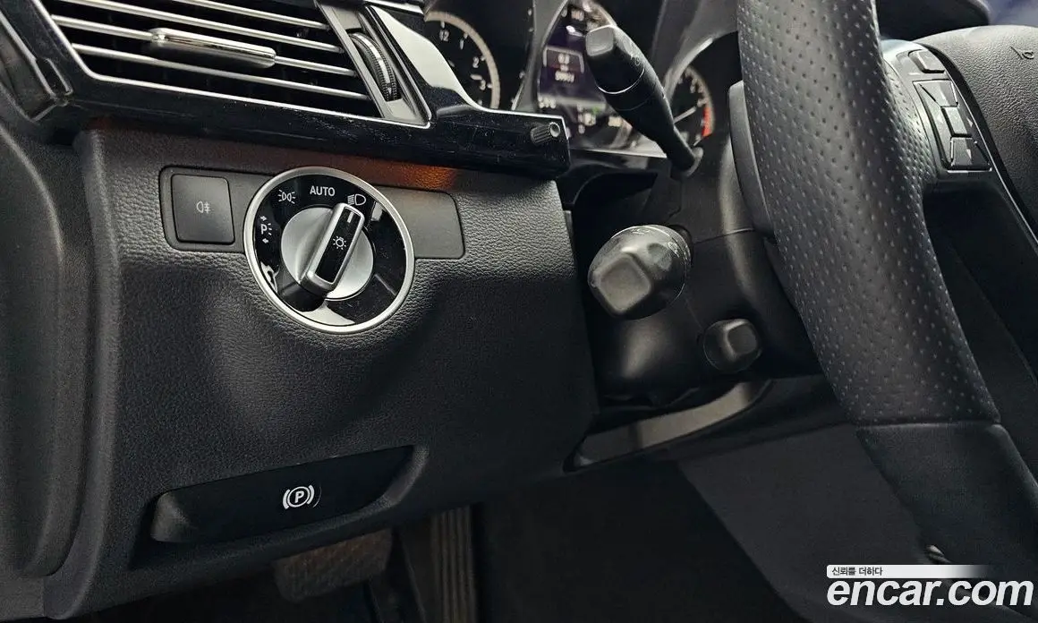 Mercedes-Benz E-Class 2013 3.5 автомат (гидро), фото 28 Mercedes-Benz E-Class 2013 3.5 автомат (гидро), фото 28