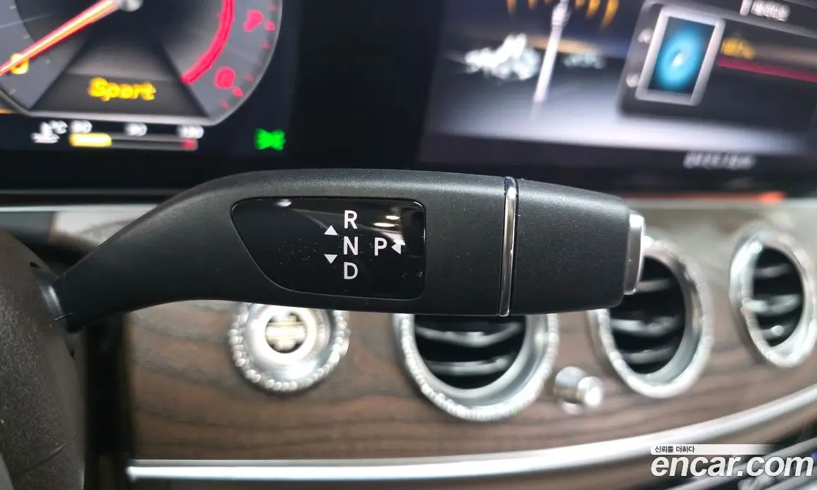 Mercedes-Benz E-Class 2018 2.0 автомат (гидро), фото 12 Mercedes-Benz E-Class 2018 2.0 автомат (гидро), фото 12