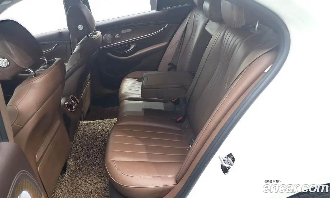 Mercedes-Benz E-Class 2018 2.0 автомат (гидро), фото 18 Mercedes-Benz E-Class 2018 2.0 автомат (гидро), фото 18