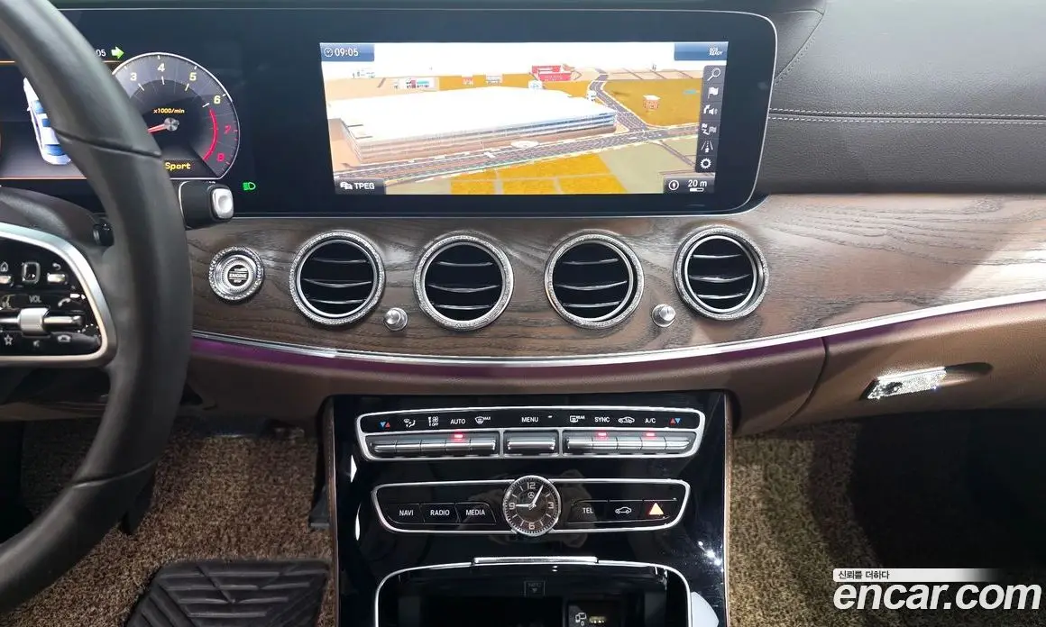 Mercedes-Benz E-Class 2018 2.0 автомат (гидро), фото 19 Mercedes-Benz E-Class 2018 2.0 автомат (гидро), фото 19