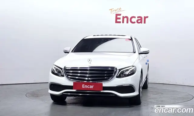 Mercedes-Benz E-Class 2018 2.0 автомат (гидро), миниатюра 3 Mercedes-Benz E-Class 2018 2.0 автомат (гидро), миниатюра 3