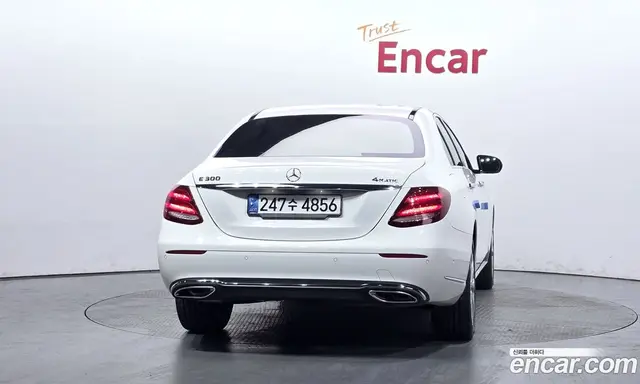 Mercedes-Benz E-Class 2018 2.0 автомат (гидро), миниатюра 4 Mercedes-Benz E-Class 2018 2.0 автомат (гидро), миниатюра 4