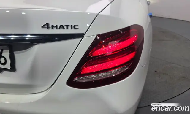 Mercedes-Benz E-Class 2018 2.0 автомат (гидро), миниатюра 9 Mercedes-Benz E-Class 2018 2.0 автомат (гидро), миниатюра 9