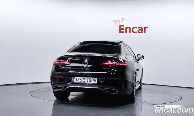 Mercedes-Benz E-Class 2022 2.0 автомат (гидро), миниатюра 4 Mercedes-Benz E-Class 2022 2.0 автомат (гидро), миниатюра 4