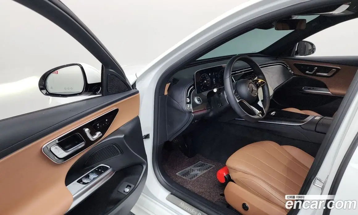 Mercedes-Benz E-Class 2024 2.0 автомат (гидро), фото 13